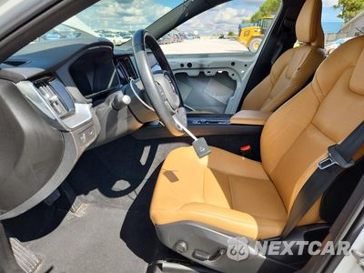 Zdjęcie 7 z 14 samochodu: 2020 VOLVO XC60 T5 MOMENTUM VIN:YV4102DK2L1553417 - miniatura