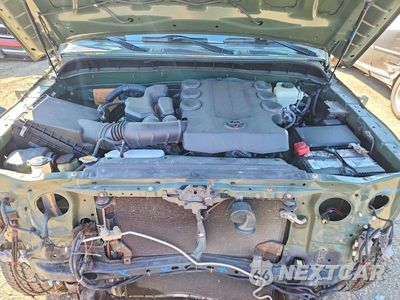 Zdjęcie 11 z 13 samochodu: 2014 TOYOTA FJ CRUISER BASE VIN:JTEBU4BF8EK188148 - miniatura