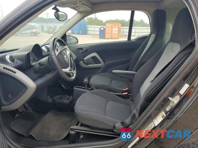 Zdjęcie 7 z 12 samochodu: 2015 SMART FORTWO PURE VIN:WMEEJ3BA2FK800890 - miniatura