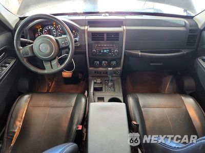 Zdjęcie 8 z 14 samochodu: 2012 JEEP LIBERTY SPORT VIN:1C4PJMAK4CW202957 - miniatura