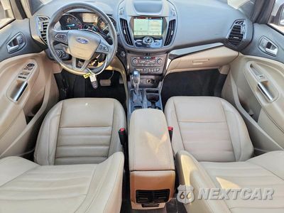 Zdjęcie 8 z 14 samochodu: 2019 FORD ESCAPE TITANIUM VIN:1FMCU0J91KUC51986 - miniatura