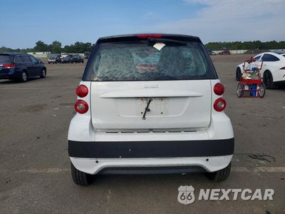Zdjęcie 6 z 12 samochodu: 2015 SMART FORTWO PURE VIN:WMEEJ3BA4FK809610 - miniatura