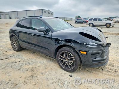 Czwarte zdjęcie samochodu z boku: 2023 PORSCHE MACAN BASE VIN:WP1AA2A53PLB19790 - miniatura