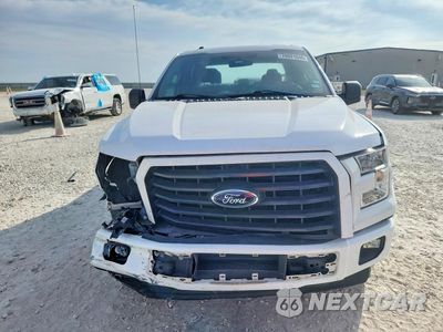 Piąte zdjęcie samochodu w środku: 2017 FORD F150 SUPERCREW VIN:1FTEW1CP1HKD80923 - miniatura