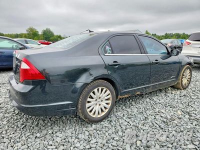 Trzecie zdjęcie samochodu z tyłu: 2010 FORD FUSION HYBRID VIN:3FADP0L37AR138998 - miniatura