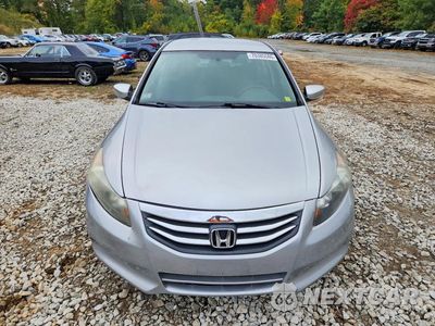 Piąte zdjęcie samochodu w środku: 2011 HONDA ACCORD LX VIN:1HGCP2F38BA037348 - miniatura