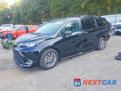 2024 TOYOTA SIENNA XLE 5TDJRKEC6RS204689 - główne zdjęcie licytacji z USA - miniatura