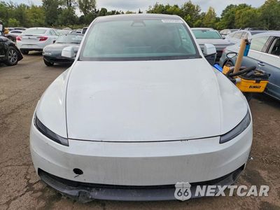 Piąte zdjęcie samochodu w środku: 2026 TESLA MODEL Y VIN:7SAYGDEE2TA642400 - miniatura