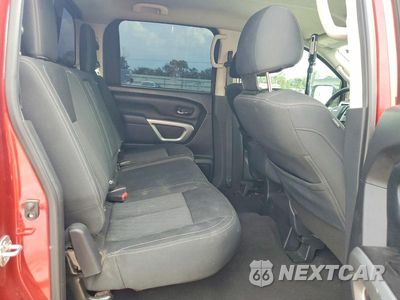Zdjęcie 10 z 12 samochodu: 2019 NISSAN TITAN SV VIN:1N6AA1EJ9KN534075 - miniatura