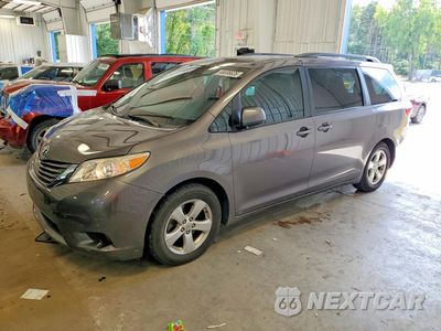 2015 TOYOTA SIENNA LE 5TDKK3DC6FS643872 - główne zdjęcie licytacji z USA - miniatura
