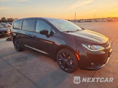 Czwarte zdjęcie samochodu z boku: 2020 CHRYSLER PACIFICA TOURING VIN:2C4RC1FG7LR286657 - miniatura