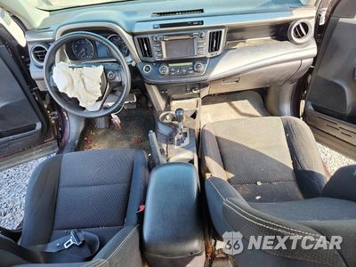 Zdjęcie 8 z 13 samochodu: 2018 TOYOTA RAV4 XLE VIN:2T3WFREV6JW458270 - miniatura