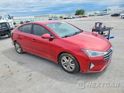 Czwarte zdjęcie samochodu z boku: 2019 HYUNDAI ELANTRA SEL VIN:5NPD84LF6KH453806 - miniatura