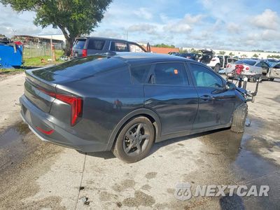Trzecie zdjęcie samochodu z tyłu: 2025 KIA K4 LXS VIN:3KPFT4DE0SE218478 - miniatura