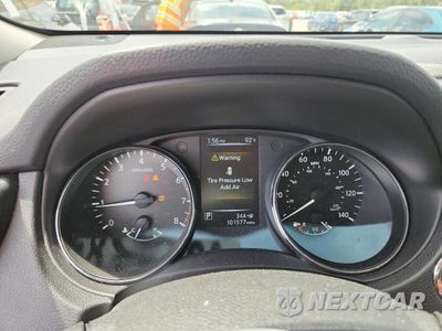 Zdjęcie 9 z 13 samochodu: 2017 NISSAN ROGUE SV VIN:5N1AT2MT0HC895653 - miniatura