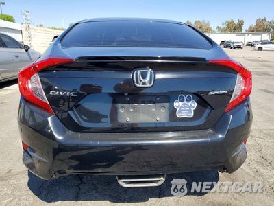 Zdjęcie 6 z 12 samochodu: 2019 HONDA CIVIC SPORT VIN:19XFC2F8XKE203417 - miniatura