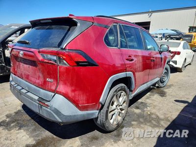 Trzecie zdjęcie samochodu z tyłu: 2019 TOYOTA RAV4 XLE PREMIUM VIN:2T3C1RFV3KC025783 - miniatura