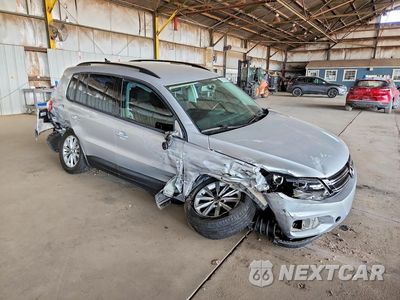 Czwarte zdjęcie samochodu z boku: 2017 VOLKSWAGEN TIGUAN S VIN:WVGAV7AX5HK044839 - miniatura