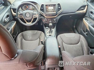 Zdjęcie 8 z 13 samochodu: 2017 JEEP CHEROKEE LATITUDE VIN:1C4PJMCS7HW656303 - miniatura