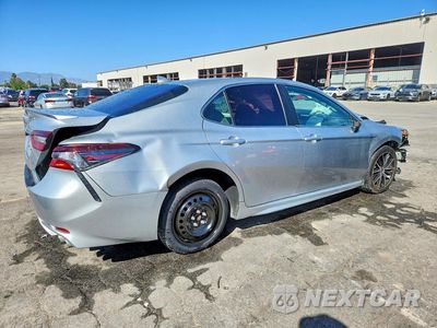 Trzecie zdjęcie samochodu z tyłu: 2021 TOYOTA CAMRY SE VIN:4T1G11AKXMU495965 - miniatura