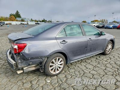 Trzecie zdjęcie samochodu z tyłu: 2014 TOYOTA CAMRY XLE VIN:4T4BF1FK7ER363340 - miniatura