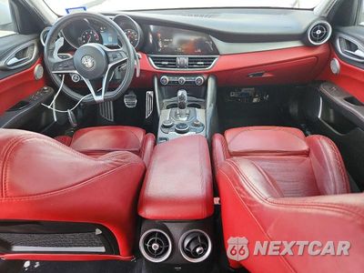 Zdjęcie 8 z 12 samochodu: 2017 ALFA ROMEO GIULIA TI VIN:ZARFAECNXH7536491 - miniatura
