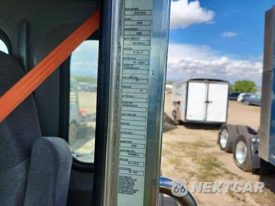 Zdjęcie 12 z 13 samochodu: 2016 KENWORTH T370 SEMI TRUCK VIN:2XKHAJ8X7GM497119 - miniatura