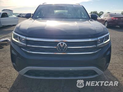 Piąte zdjęcie samochodu w środku: 2021 VOLKSWAGEN ATLAS CROSS SPORT SE VIN:1V2HC2CA2MC211116 - miniatura