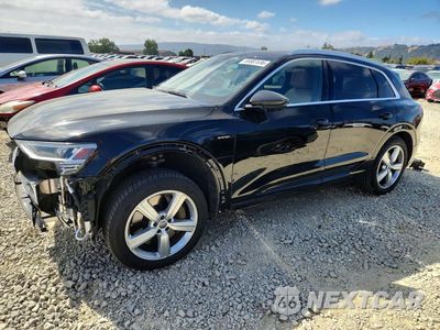 2019 AUDI E-TRON PRESTIGE WA1VAAGE9KB015883 - główne zdjęcie licytacji z USA - miniatura