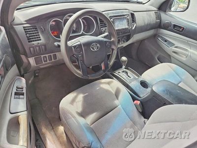 Zdjęcie 8 z 12 samochodu: 2015 TOYOTA TACOMA BASE VIN:5TFTX4CN8FX056954 - miniatura