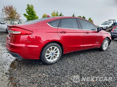 Trzecie zdjęcie samochodu z tyłu: 2019 FORD FUSION SE VIN:3FA6P0LU1KR225251 - miniatura