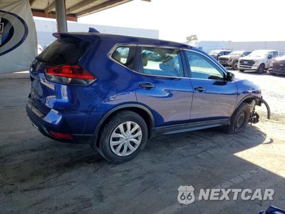Trzecie zdjęcie samochodu z tyłu: 2017 NISSAN ROGUE S VIN:5N1AT2MV4HC731467 - miniatura