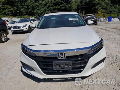 Piąte zdjęcie samochodu w środku: 2018 HONDA ACCORD LX VIN:1HGCV1F10JA111102 - miniatura