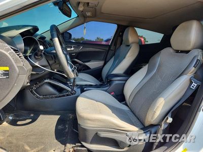 Zdjęcie 7 z 12 samochodu: 2013 HYUNDAI VELOSTER BASE VIN:KMHTC6AD1DU123907 - miniatura