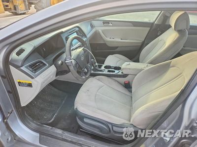 Zdjęcie 7 z 13 samochodu: 2016 HYUNDAI SONATA SE VIN:5NPE24AF4GH307405 - miniatura