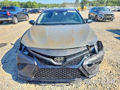Piąte zdjęcie samochodu w środku: 2020 TOYOTA CAMRY SE VIN:4T1G11AK2LU955733 - miniatura
