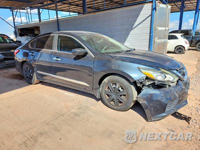 Czwarte zdjęcie samochodu z boku: 2016 NISSAN ALTIMA 2.5 S VIN:1N4AL3AP3GN346927 - miniatura