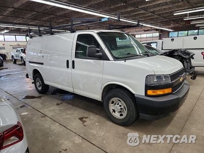Czwarte zdjęcie samochodu z boku: 2023 CHEVROLET EXPRESS G2500 VIN:1GCWGAFP1P1242638 - miniatura