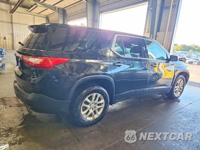 Trzecie zdjęcie samochodu z tyłu: 2020 CHEVROLET TRAVERSE LS VIN:1GNEVFKW9LJ109025 - miniatura