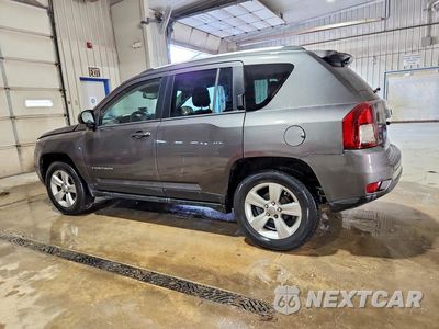Drugie zdjęcie samochodu z przodu: 2016 JEEP COMPASS SPORT VIN:1C4NJCBA2GD705749 - miniatura