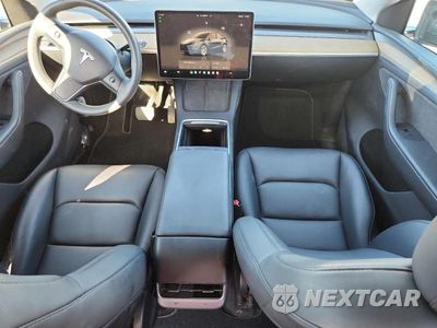 Zdjęcie 8 z 13 samochodu: 2024 TESLA MODEL Y VIN:7SAYGDEE9RA236560 - miniatura