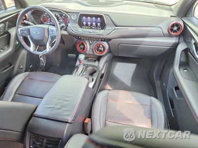 Zdjęcie 8 z 12 samochodu: 2020 CHEVROLET BLAZER RS VIN:3GNKBERS9LS533215 - miniatura