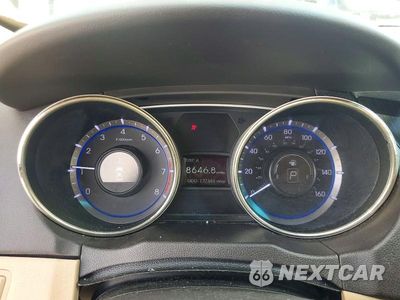 Zdjęcie 9 z 12 samochodu: 2013 HYUNDAI SONATA LIMITED VIN:5NPEC4AC9DH573131 - miniatura