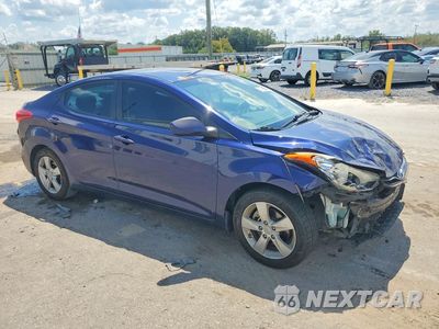 Czwarte zdjęcie samochodu z boku: 2012 HYUNDAI ELANTRA GLS VIN:5NPDH4AE4CH102081 - miniatura