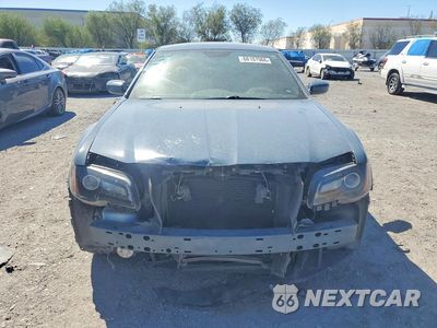 Piąte zdjęcie samochodu w środku: 2014 CHRYSLER 300 S VIN:2C3CCABGXEH322866 - miniatura