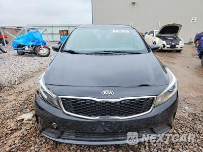 Piąte zdjęcie samochodu w środku: 2017 KIA FORTE LX VIN:3KPFK4A71HE159930 - miniatura