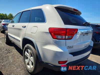 Drugie zdjęcie samochodu z przodu: 2011 JEEP GRAND CHEROKEE LAREDO VIN:1J4RR4GG2BC714716 - miniatura