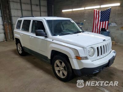 Czwarte zdjęcie samochodu z boku: 2011 JEEP PATRIOT VIN:1J4NF2GB2BD205770 - miniatura