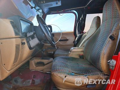 Zdjęcie 7 z 13 samochodu: 1997 JEEP WRANGLER / TJ SPORT VIN:1J4FY19S6VP526655 - miniatura