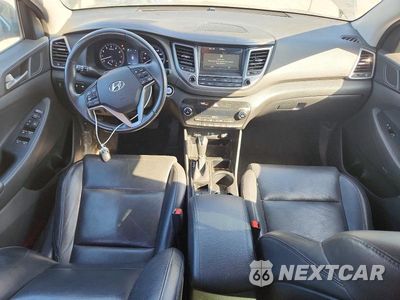 Zdjęcie 8 z 13 samochodu: 2018 HYUNDAI TUCSON LIMITED VIN:KM8J33A2XJU780754 - miniatura